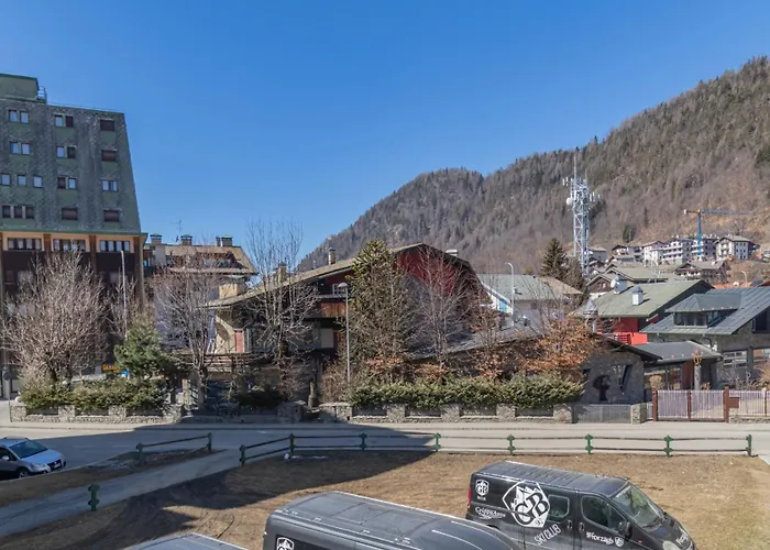 Maranta Aprica Apartment